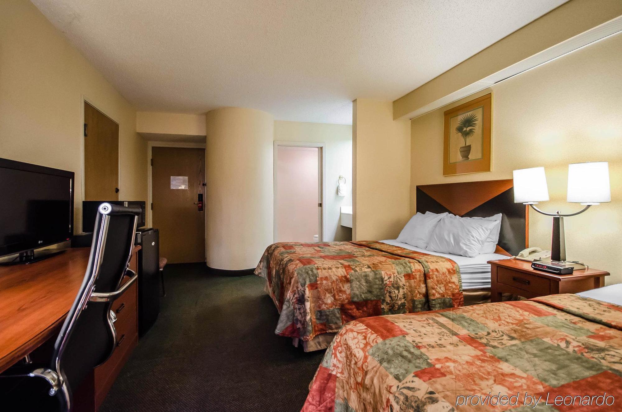Super 8 By Wyndham Jasper Hotel Exterior photo