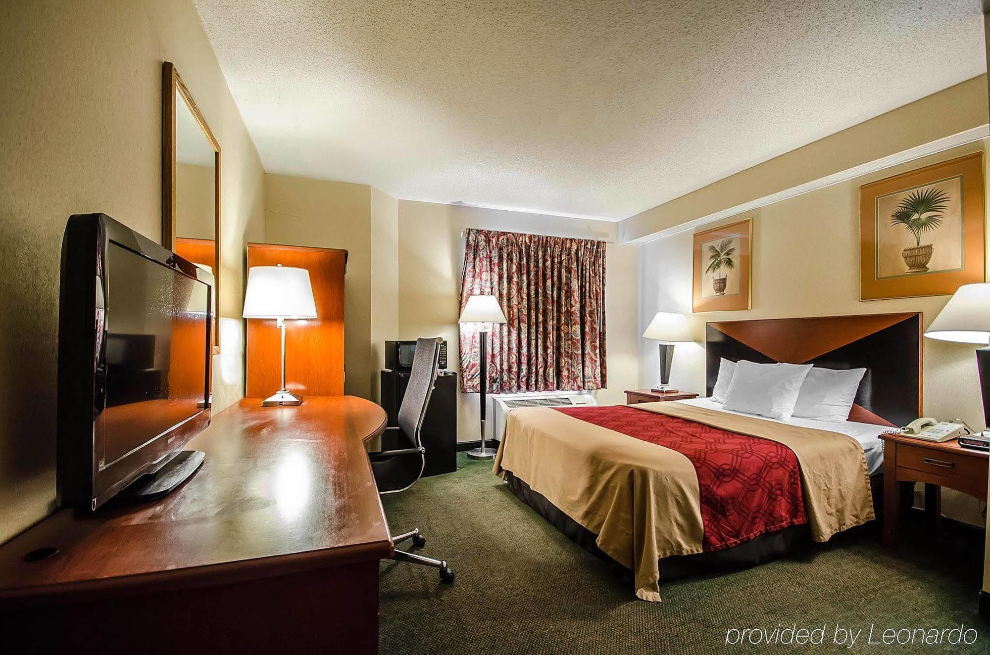 Super 8 By Wyndham Jasper Hotel Exterior photo