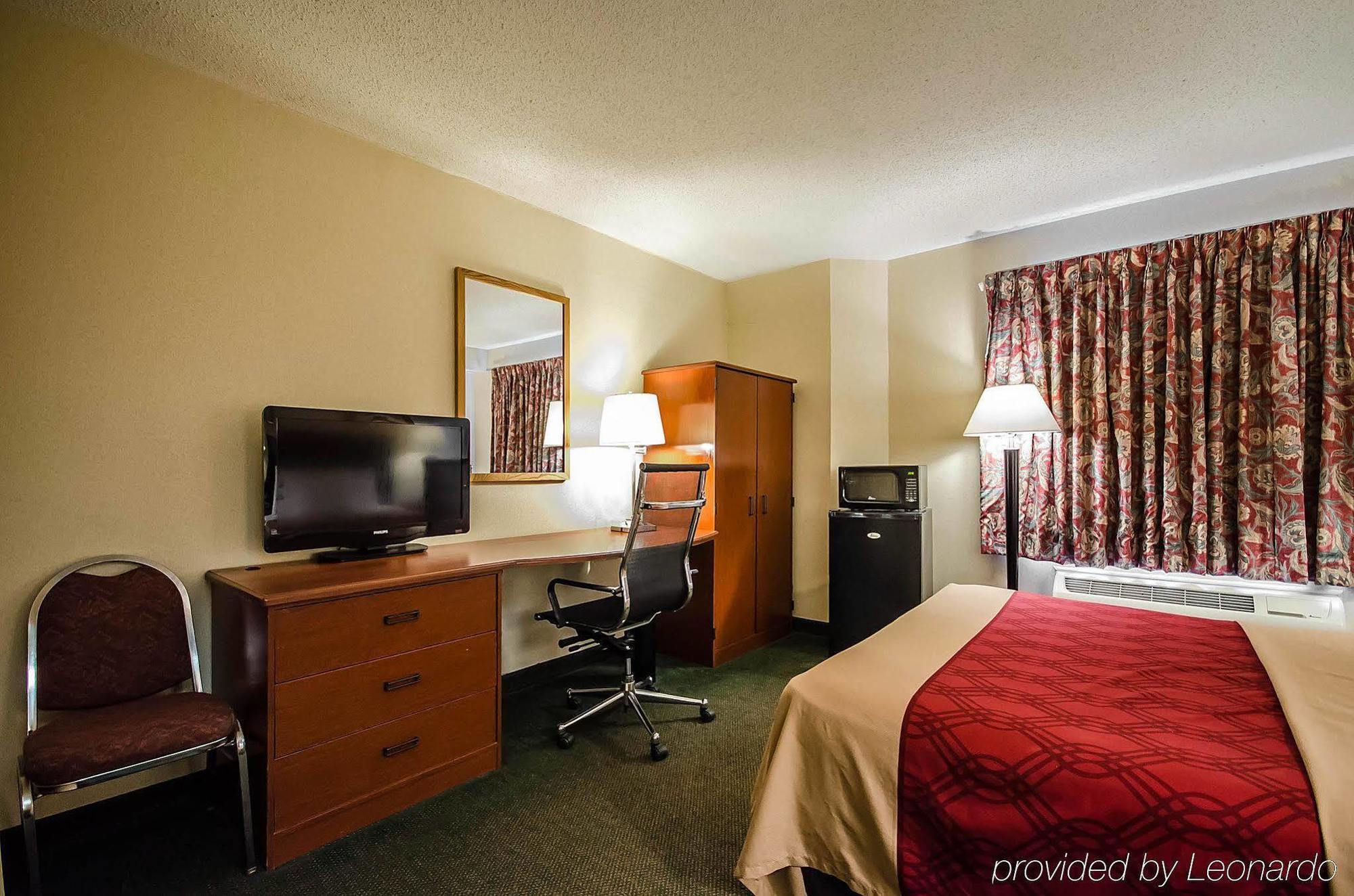 Super 8 By Wyndham Jasper Hotel Exterior photo